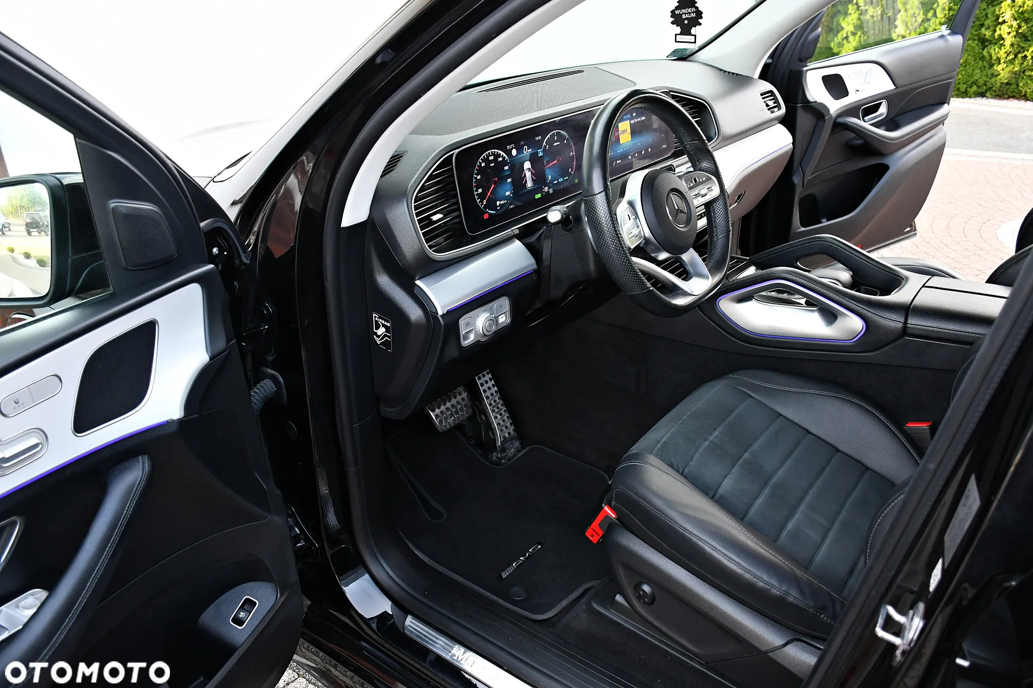 Mercedes-Benz GLE - 23