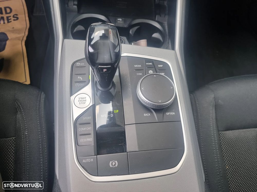 BMW 320 d xDrive Auto - 25