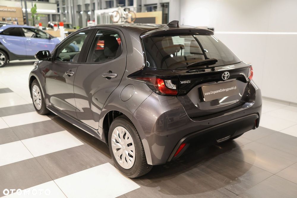 Toyota Yaris - 4