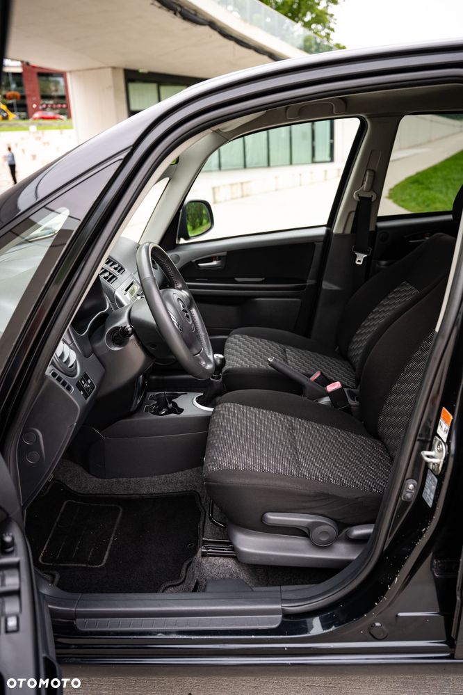 Suzuki SX4 1.6 GLX / Comfort - 10