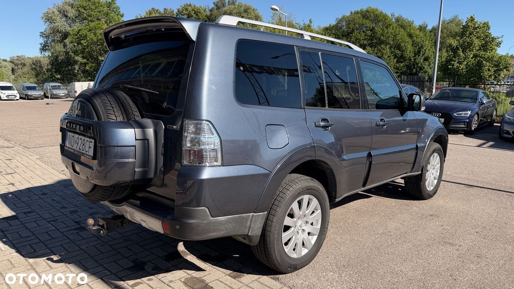 Mitsubishi Pajero 3.8 V6 Instyle - 4