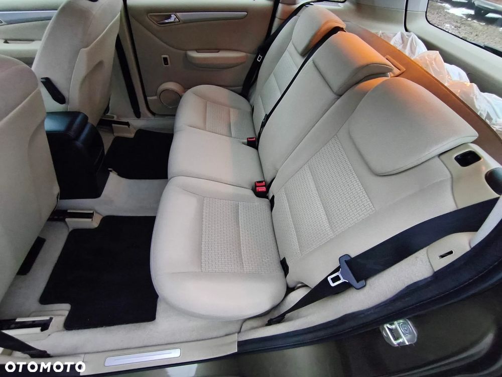 Mercedes-Benz Klasa B 180 CDI Special Edition - 17