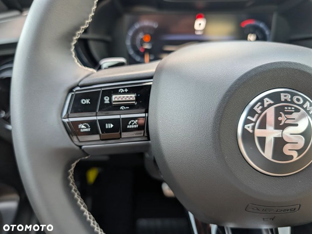 Alfa Romeo Junior 1.2 mHEV Sport Speciale eDCT - 14