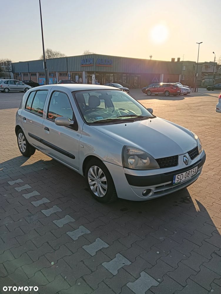 Renault Clio 1.2 16V Alize - 2