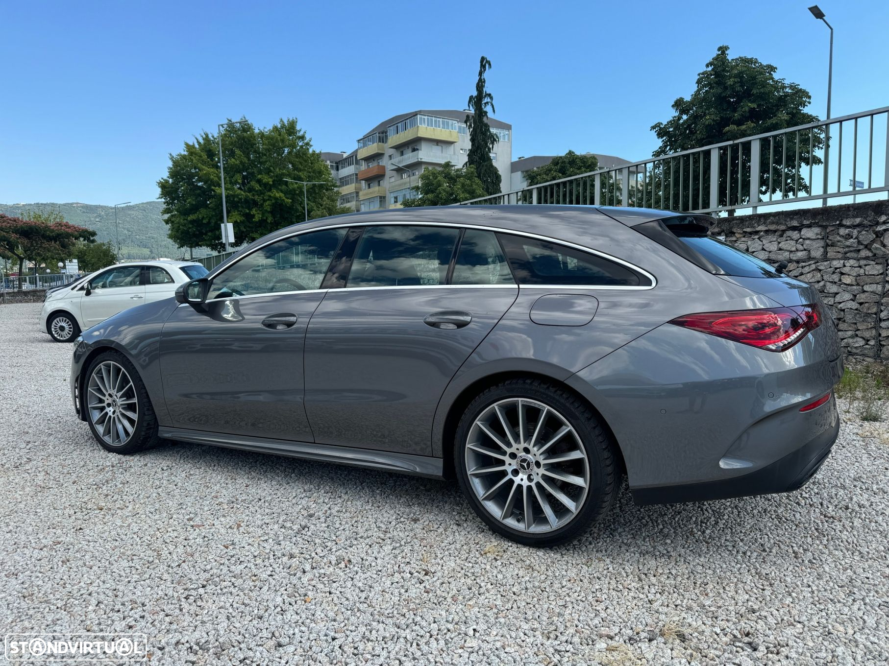 Mercedes-Benz CLA 200 d Shooting Brake AMG Line Aut. - 4