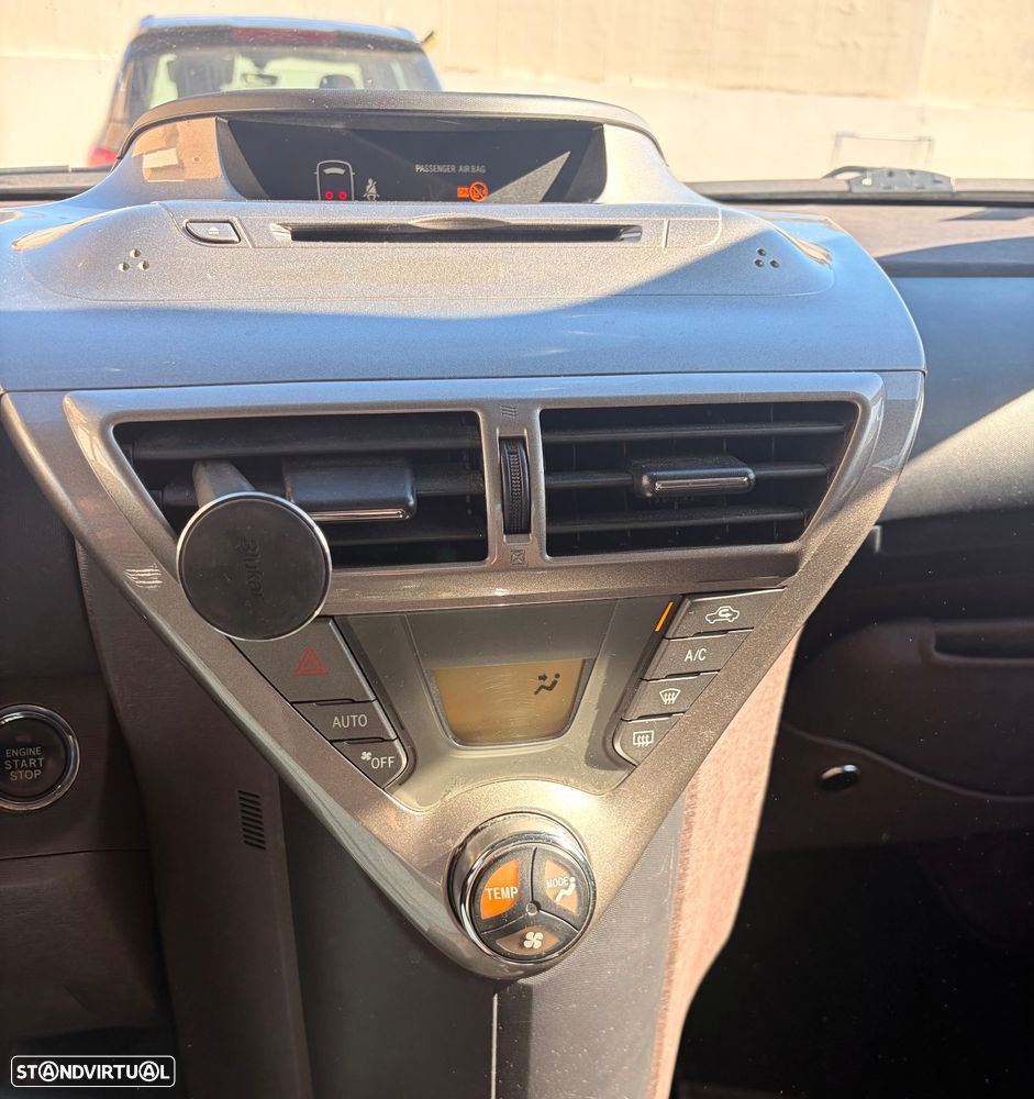Toyota iQ 1.0 Multidrive + - 13