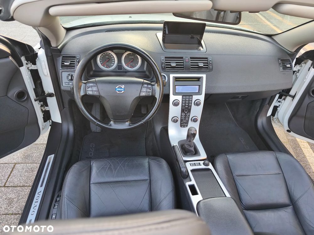 Volvo C70 D3 Summum - 26