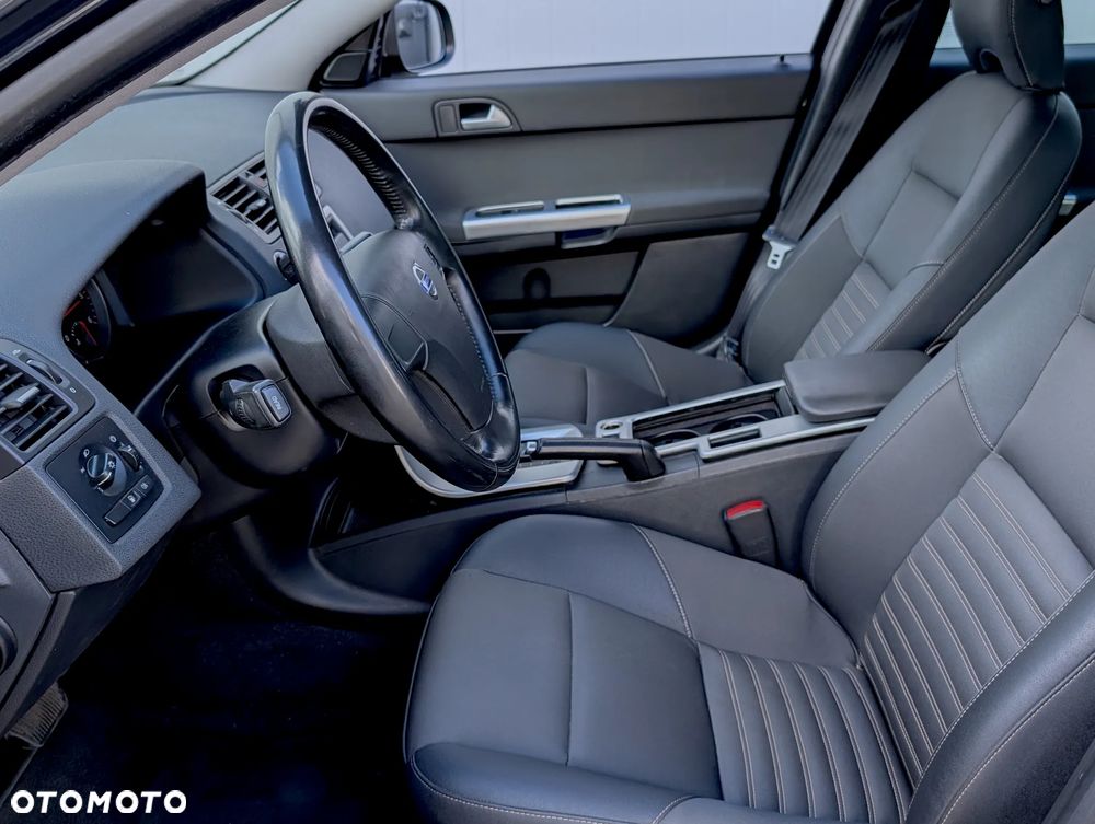 Volvo V50 - 6