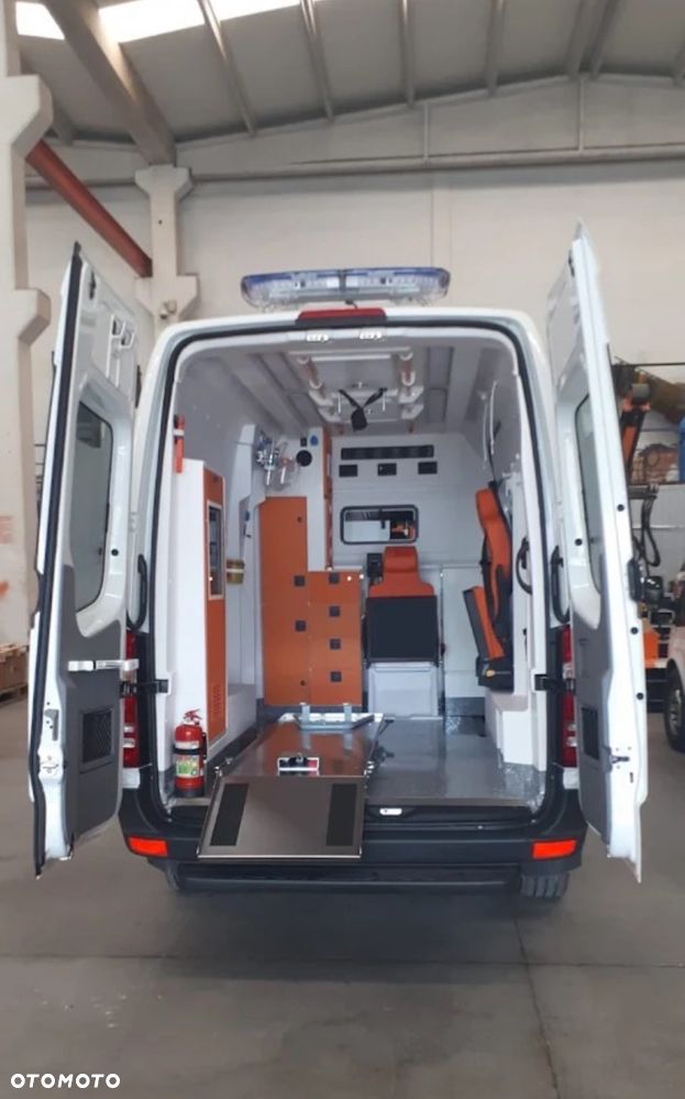 Mercedes-Benz Sprinter Ambulans Typ C - 9