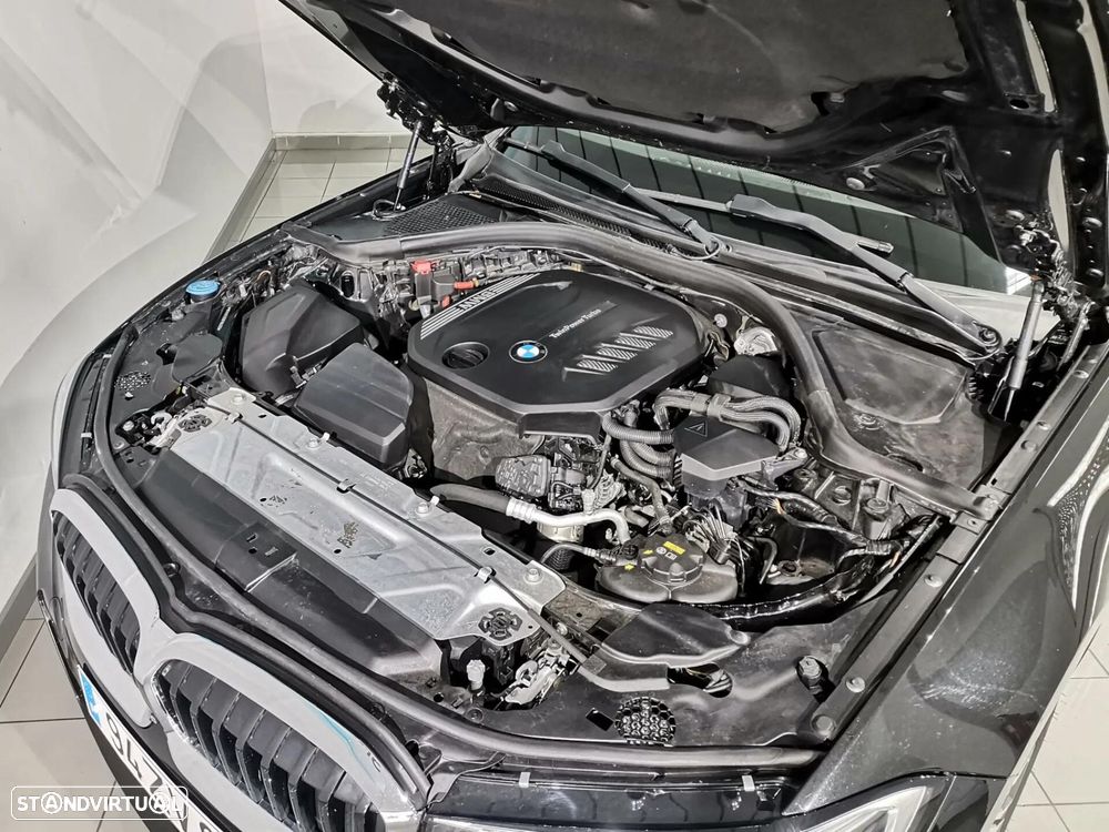 BMW 320 d Pack M Auto - 29