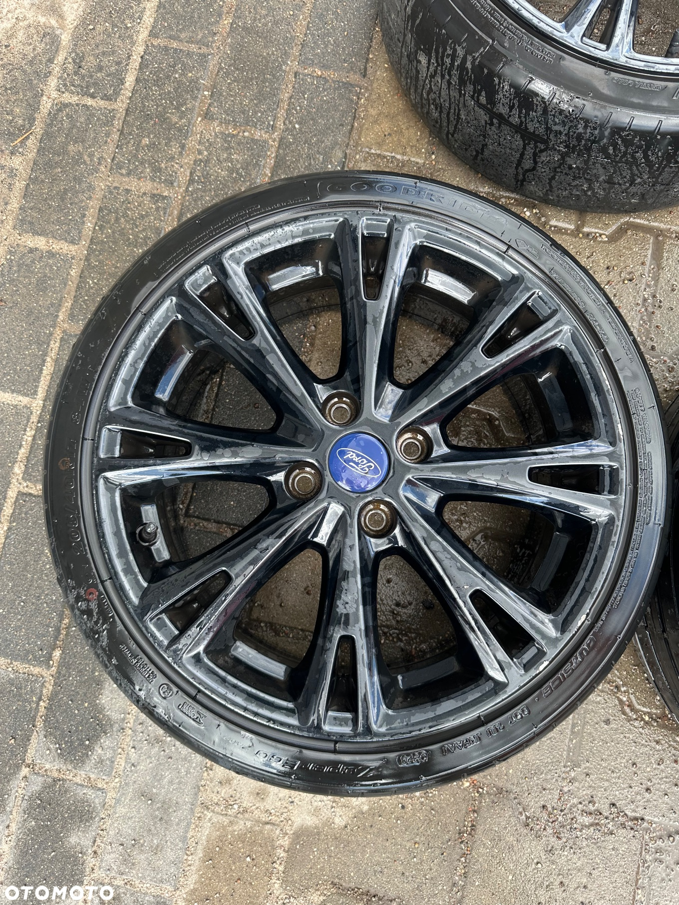 KOMPLET ALUFELGI KOŁA FORD 4X108 R17 ET47.5 - 5