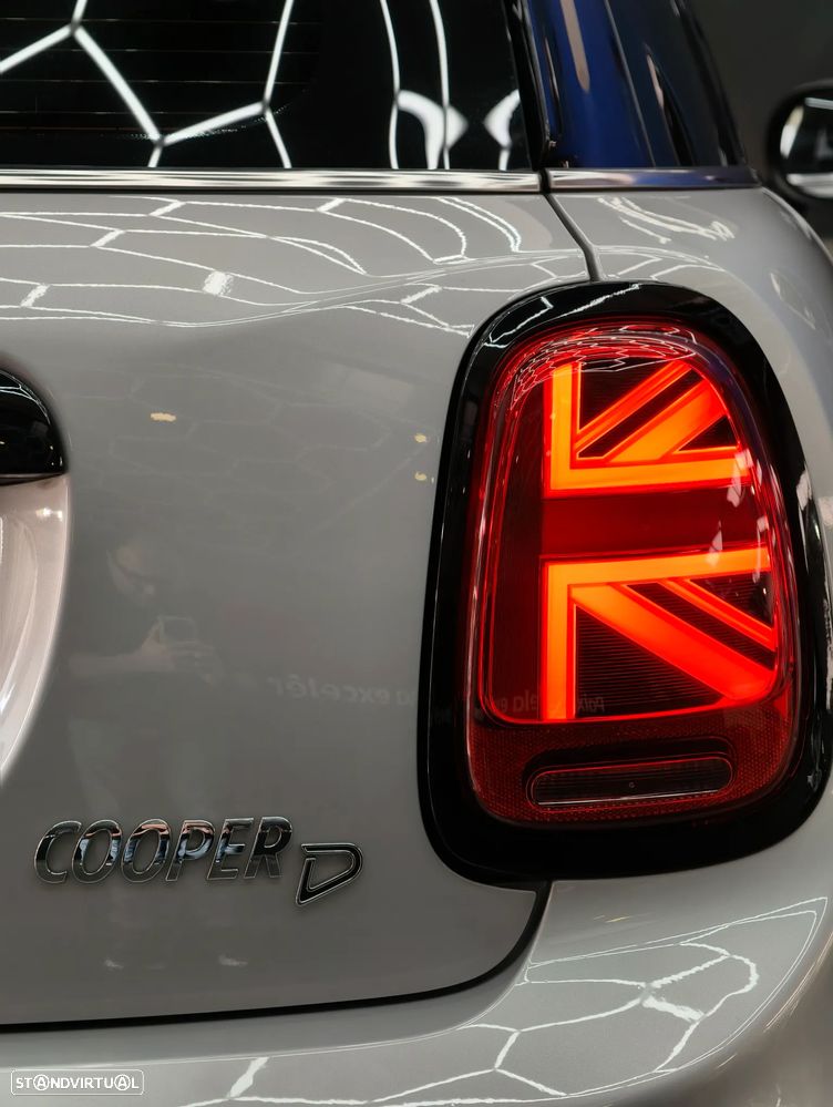 MINI 5 Portas Cooper D - 19