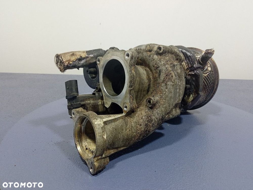 AUDI RSQ8 4M8 URUS 4.0 TFSI TURBOSPRĘŻARKA 0P2145654C - 2