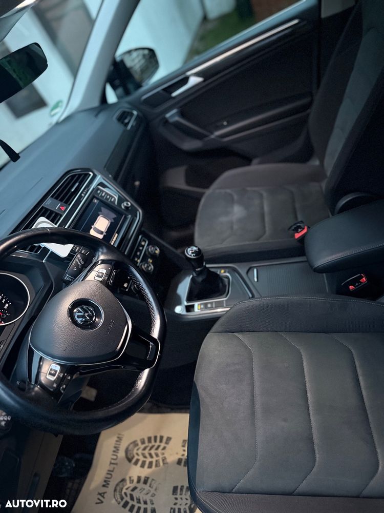 Volkswagen Tiguan - 10