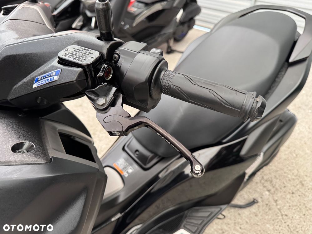 Yamaha NMAX - 17