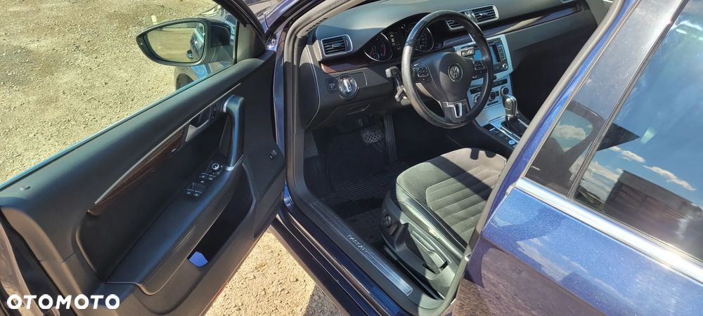 Volkswagen Passat 2.0 TDI Highline DSG - 8