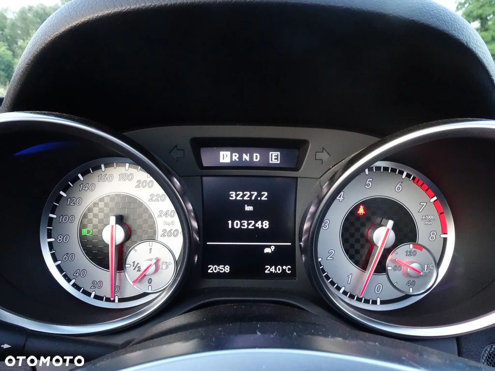 Mercedes-Benz SLK 350 (BlueEFFICIENCY) 7G-TRONIC - 20