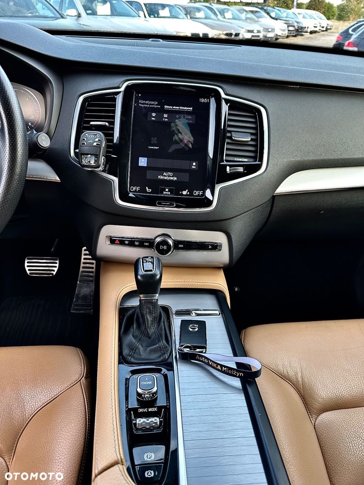Volvo XC 90 D5 AWD R-Design - 11