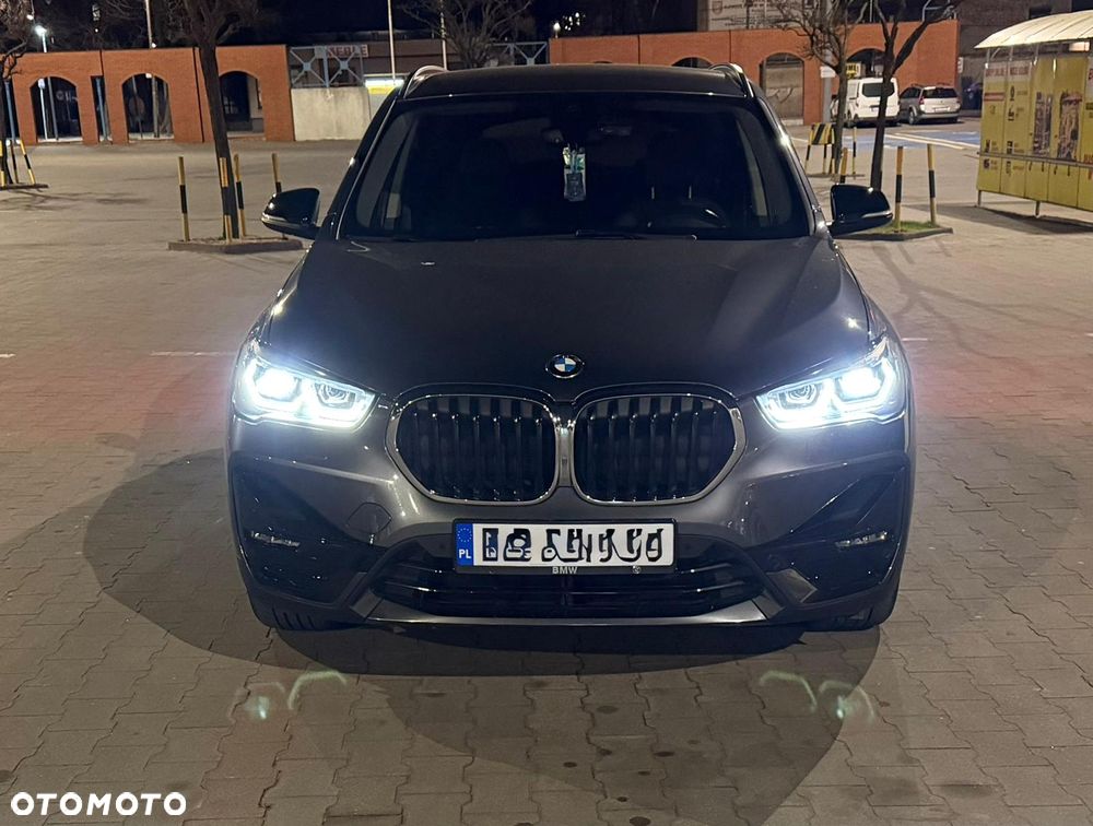 BMW X1 sDrive18i Sport Line - 3