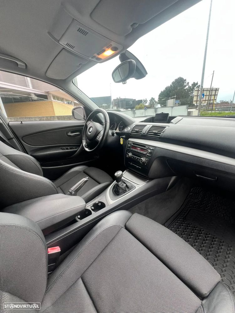 BMW 116 d Pack M - 12