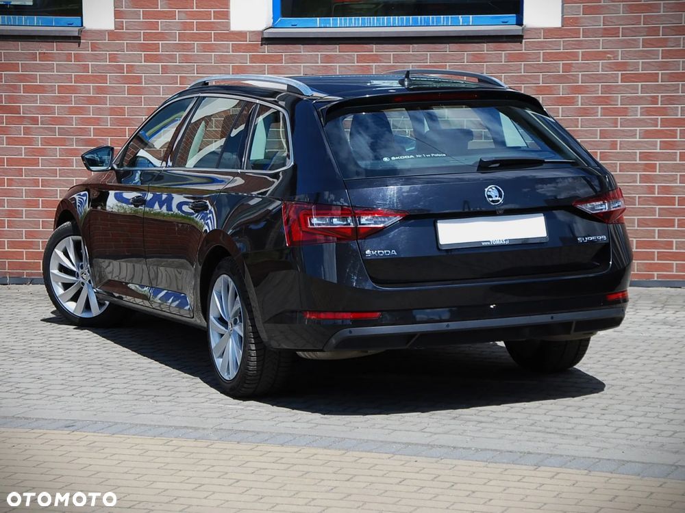 Skoda Superb 1.5 TSI Style DSG - 37