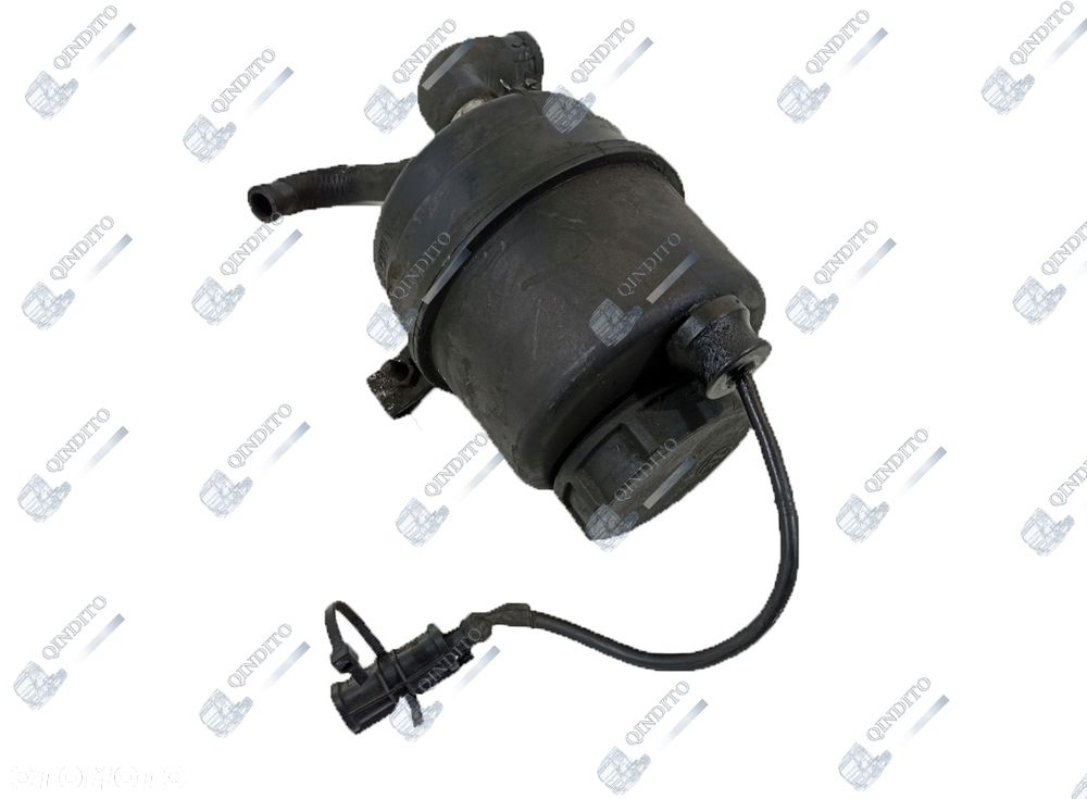 ZBIORNICZEK PŁYNU WSPOMAGANIA MAN TGA TGS TGX * - 1