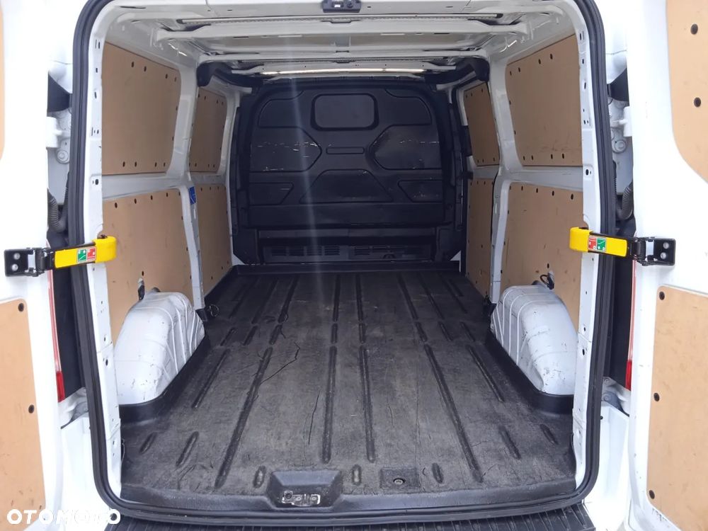 Ford Transit Custom - 32