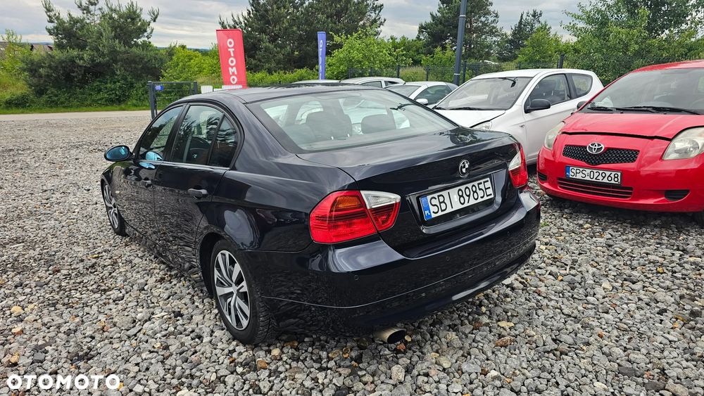 BMW Seria 3 320i - 9