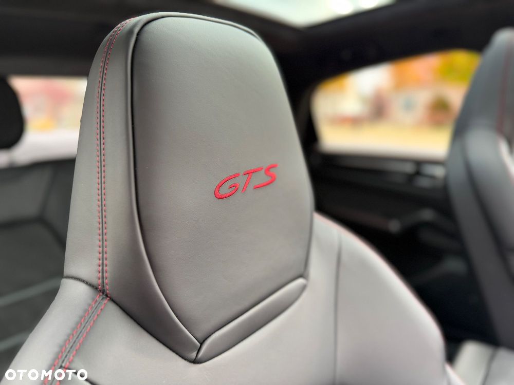 Porsche Cayenne Coupe GTS - 15