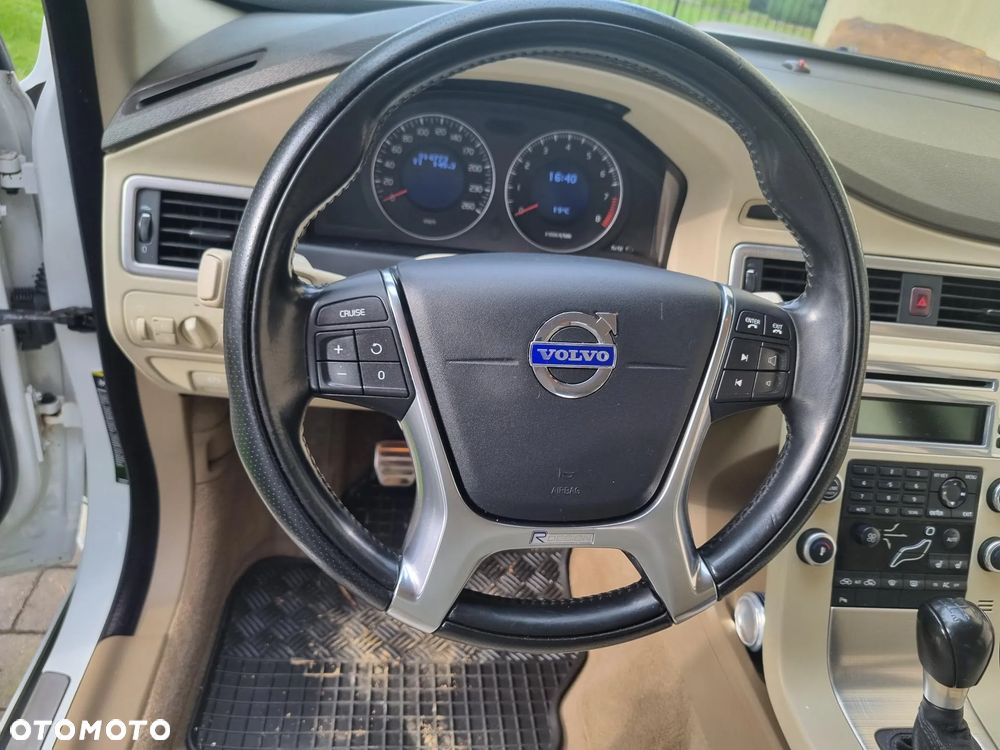 Volvo V70 2.0 Momentum - 8