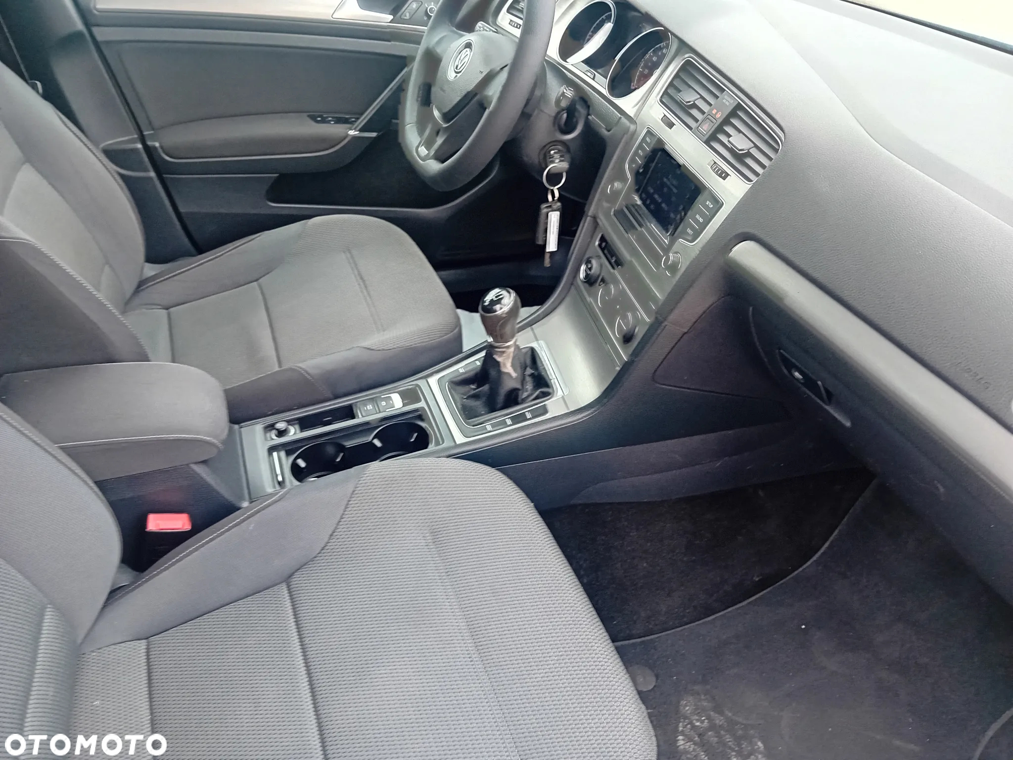 Volkswagen Golf 1.6 TDI BlueMotion Technology Comfortline - 13