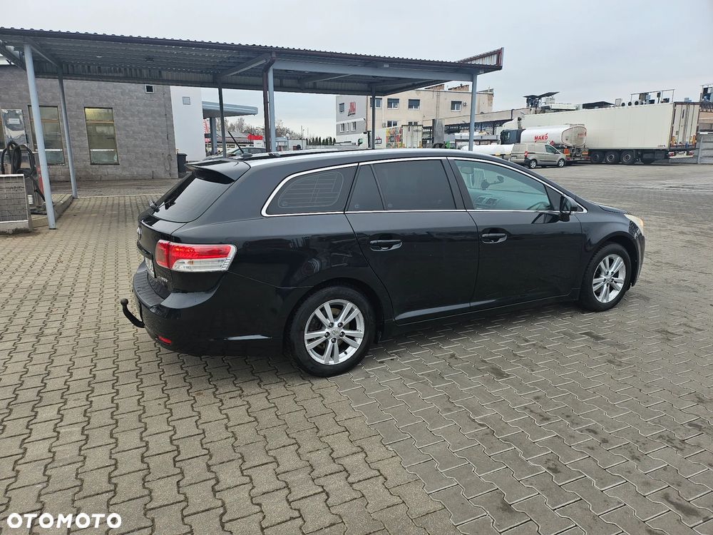 Toyota Avensis 1.8 Sol - 4