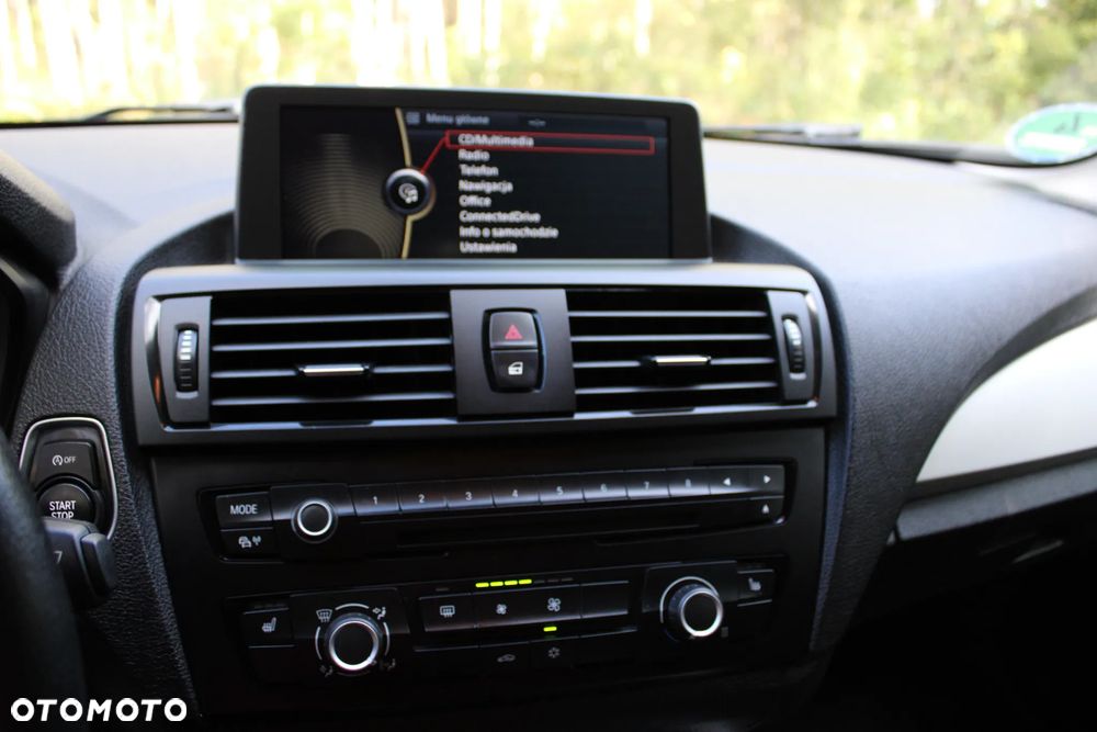 BMW Seria 1 120d Sport Line - 23