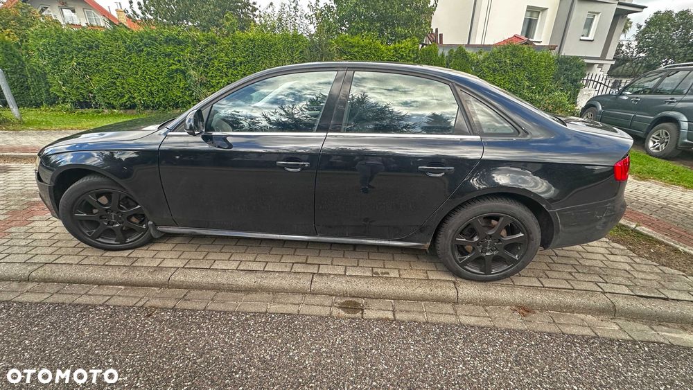Audi A4 Limousine - 1