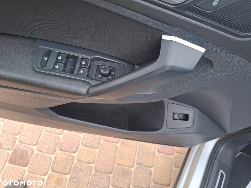 Volkswagen Tiguan 2.0 TDI SCR Elegance DSG - 24