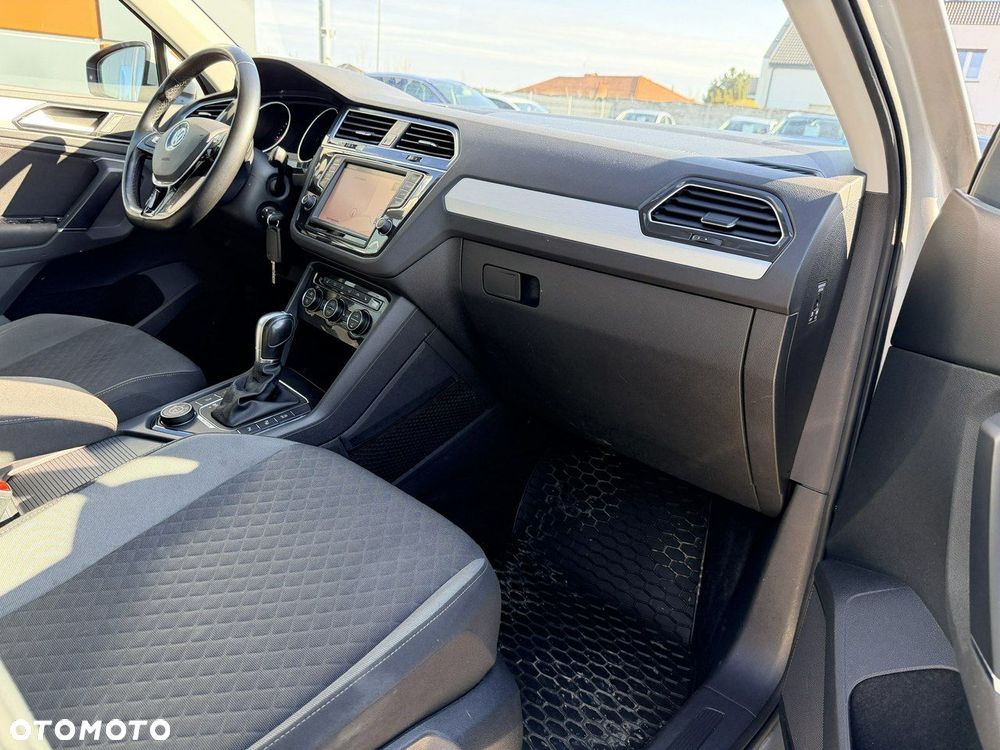 Volkswagen Tiguan - 15