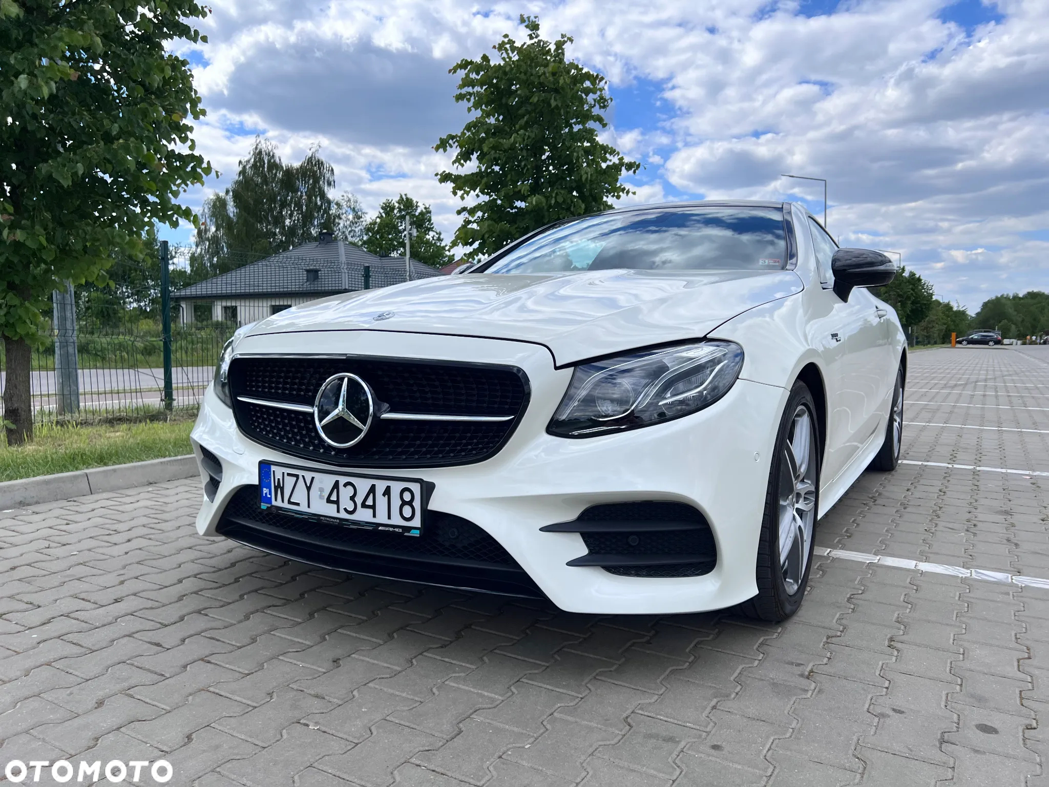 Mercedes-Benz Klasa E 400 4Matic Coupe 9G-TRONIC AMG Line - 34