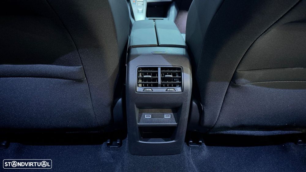 Peugeot E-408 210 GT - 27