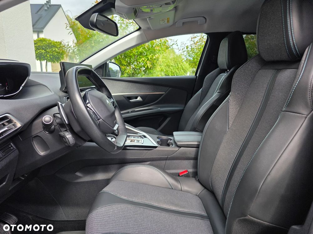 Peugeot 5008 1.5 BlueHDi Allure S&S EAT8 - 26