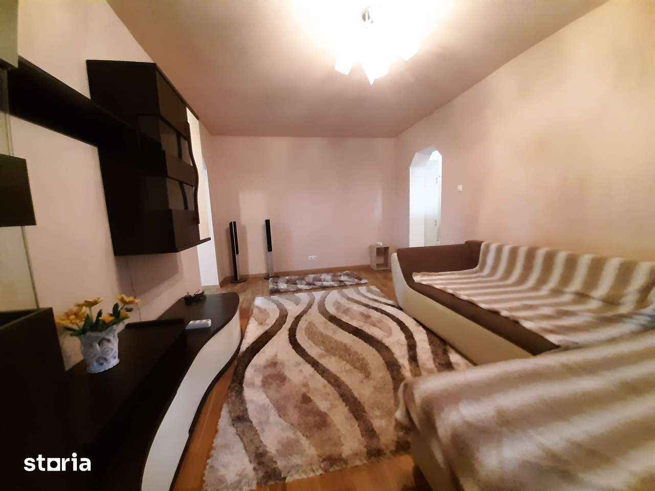 Vand apartament 3 camere PARTER, bloc caramida, Micro 16, Satu Mare — fotografia 3