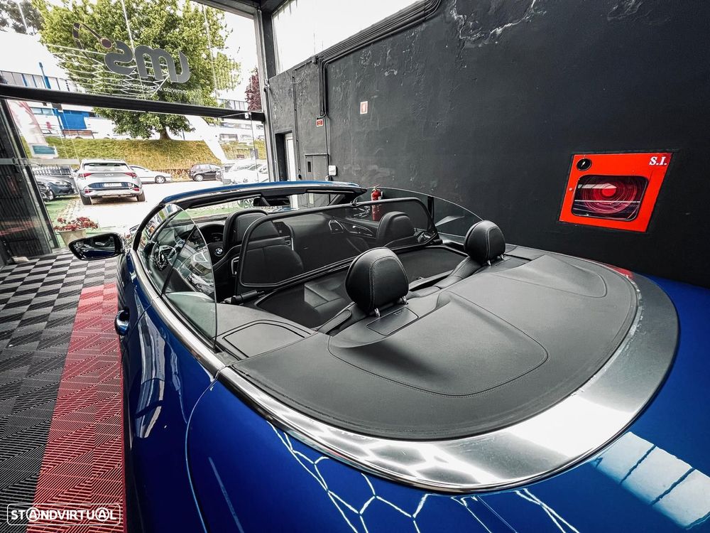 BMW 840 d xDrive Pack M - 16