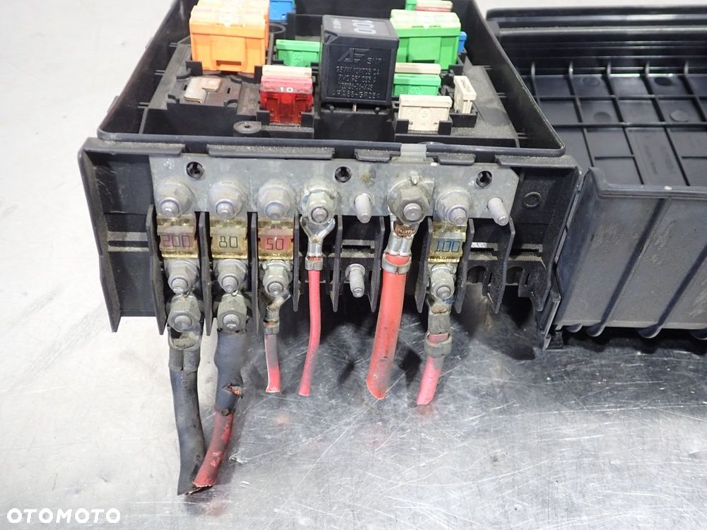 SKRZYNKA BEZPIECZNIKÓW SEAT LEON II  1K0937125A - 7