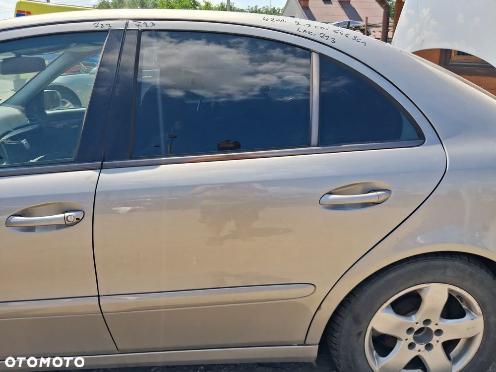 DRZWI LEWY TYL MERCEDES E KLASA W211 723 - 1