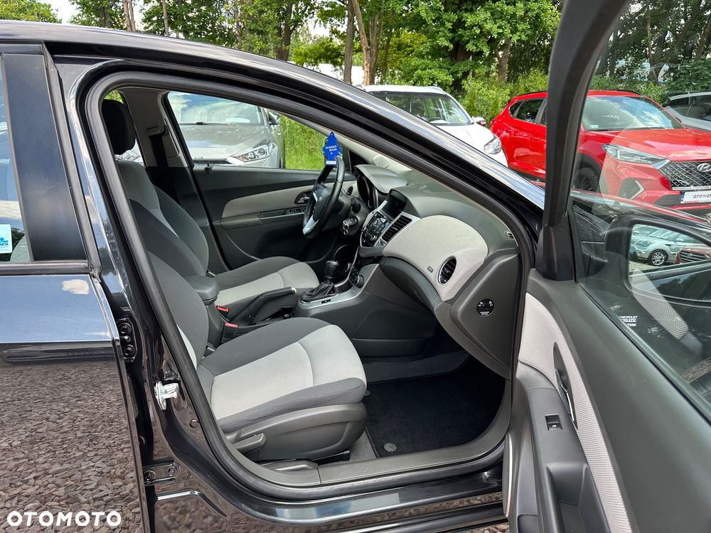 Chevrolet Cruze - 19