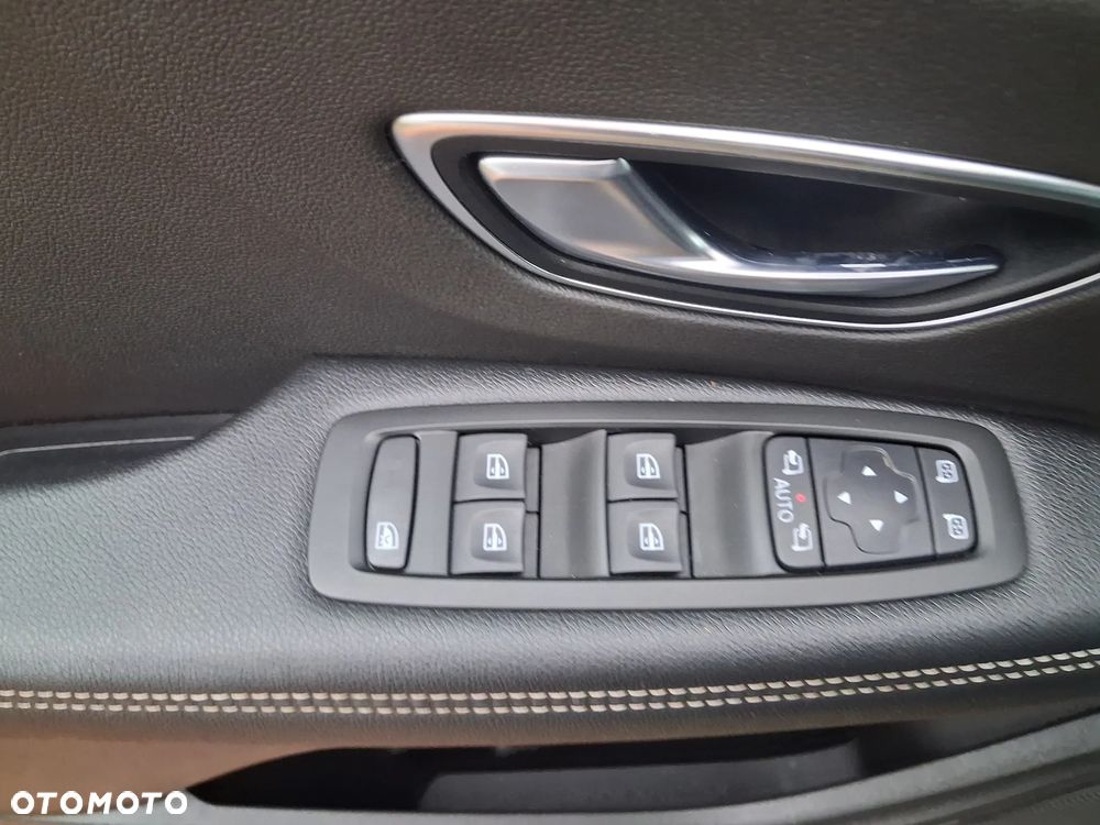 Renault Scenic BLUE dCi 120 BUSINESS EDITION - 22