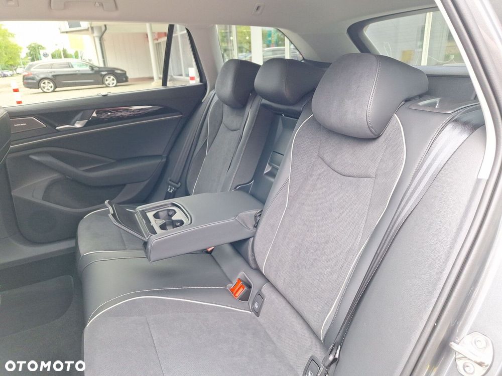 Volkswagen Passat - 16