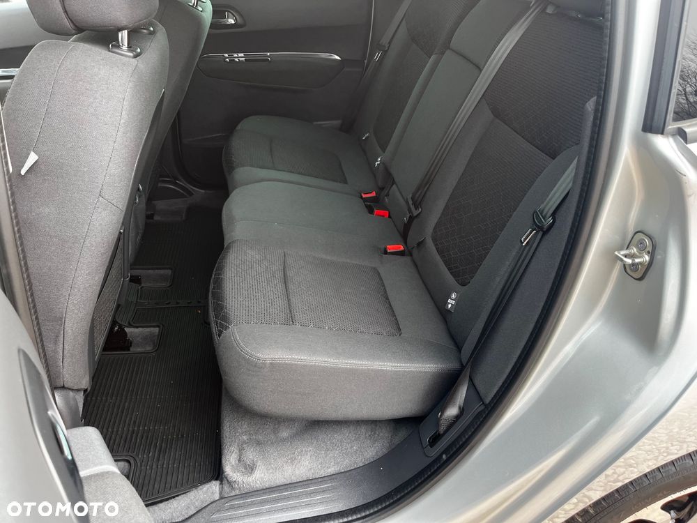 Peugeot 3008 1.6 BlueHDi Allure S&S EAT6 - 23