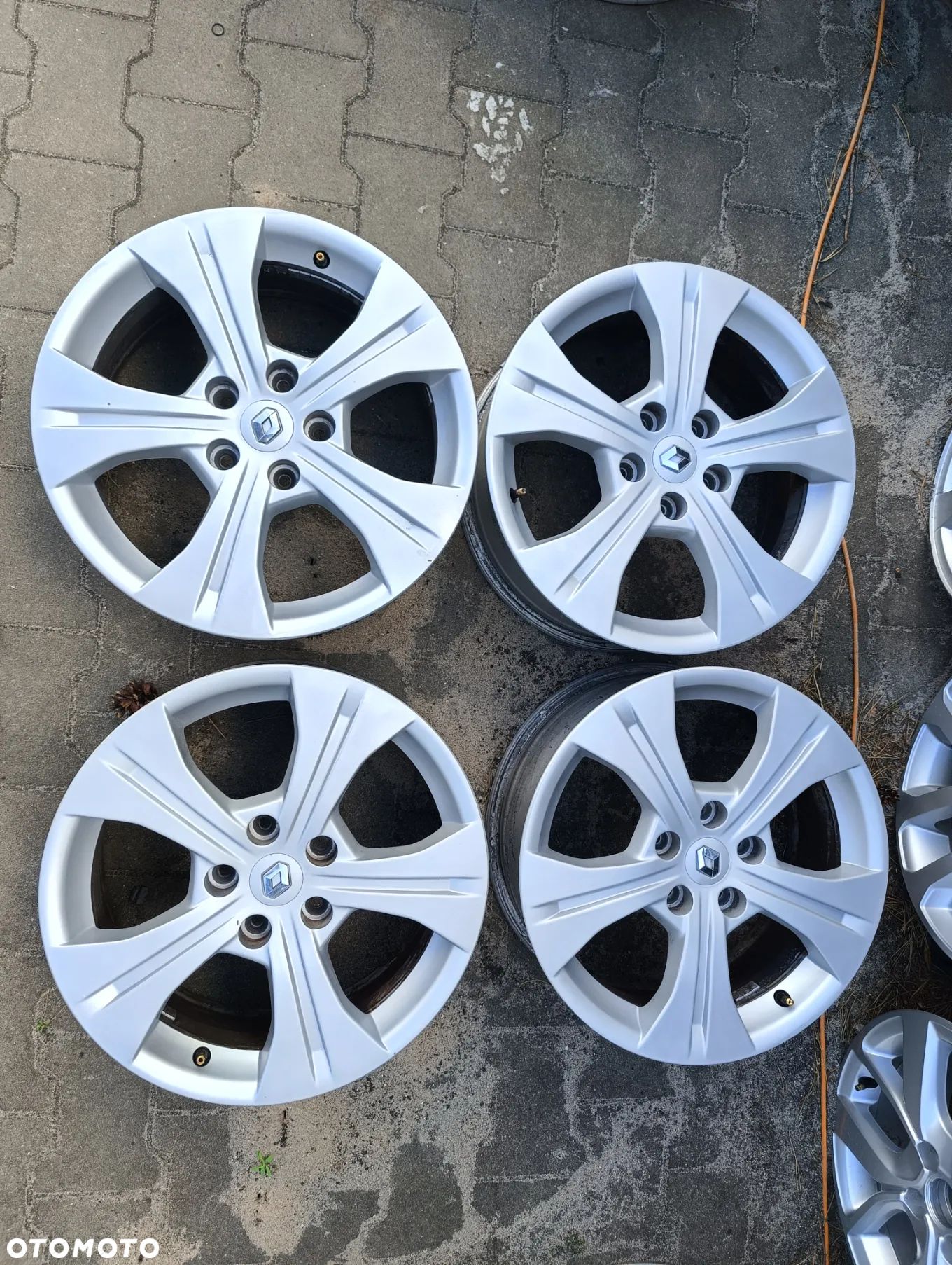 FELGI RENAULT MEGANE 3 III 17 CALI 7J ET49 403000067R - 1