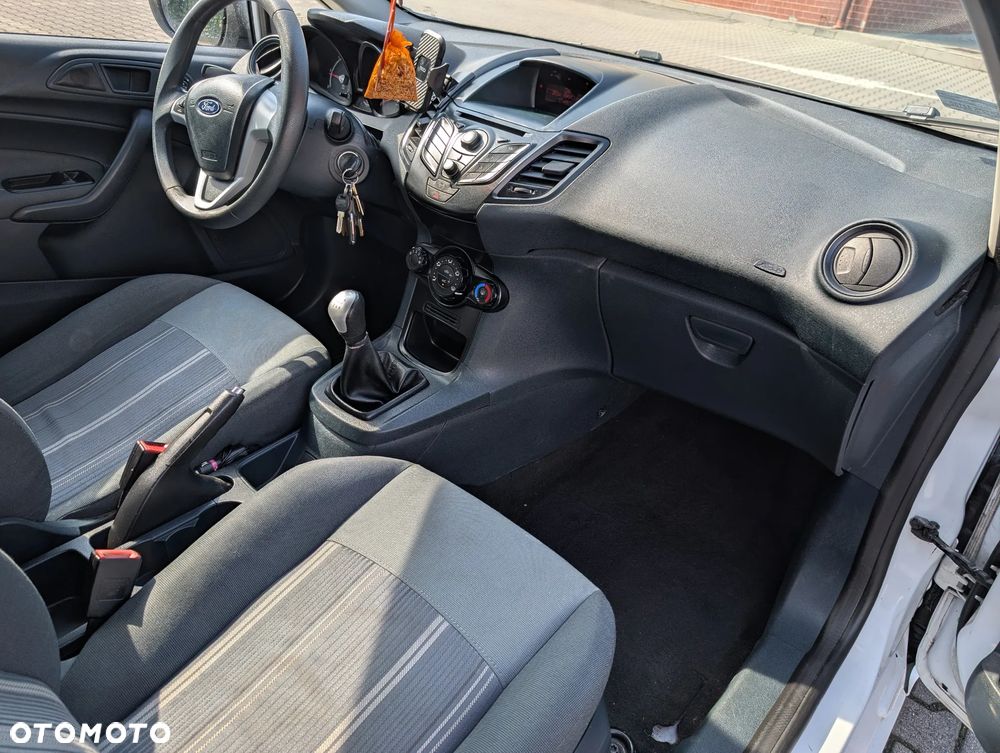 Ford Fiesta 1.4 TDCi Ambiente - 24