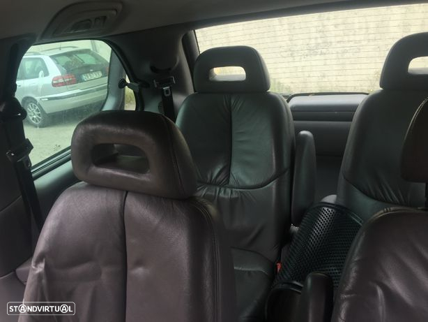 Chrysler Grand Voyager III 2.5 TD para peças - 6